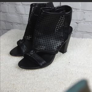 Mercer black heeled sandal